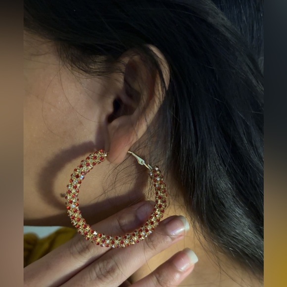 Red rhinestone stylish hoops - Picture 4 of 5